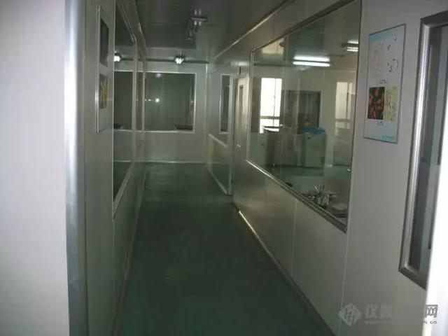 實(shí)驗(yàn)室走廊
