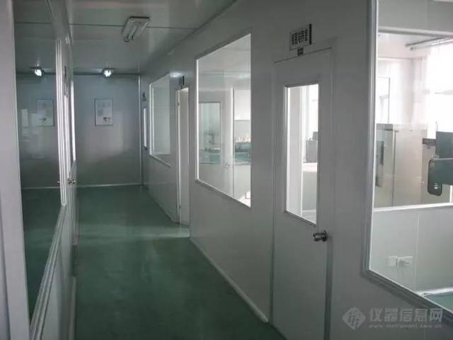 實(shí)驗(yàn)室走廊